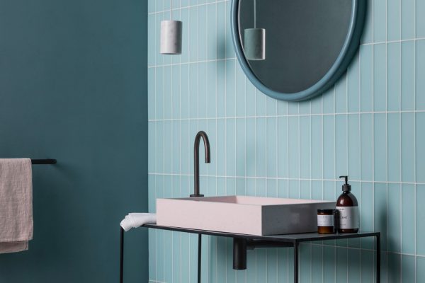 Rose-concrete-sink