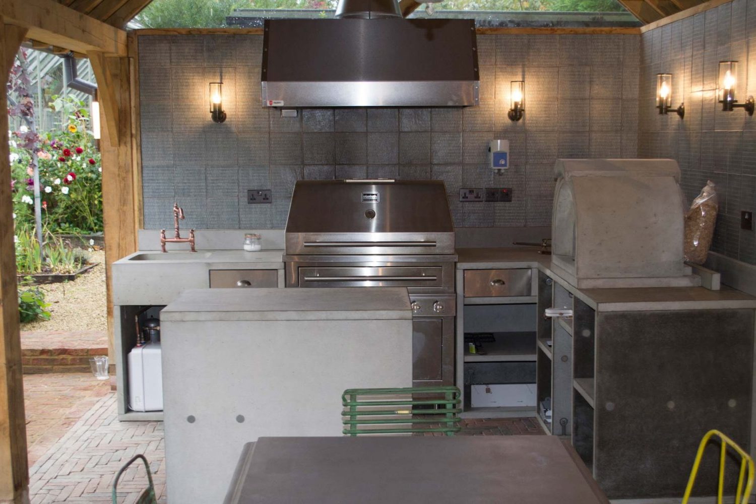 Living-Concrete-Outdoor-Kitchen Living-Concrete-Outdoor-Kitchen